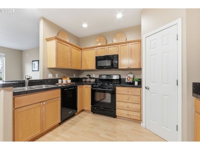 1706 Sw 172ND Ter, Beaverton, OR 97003