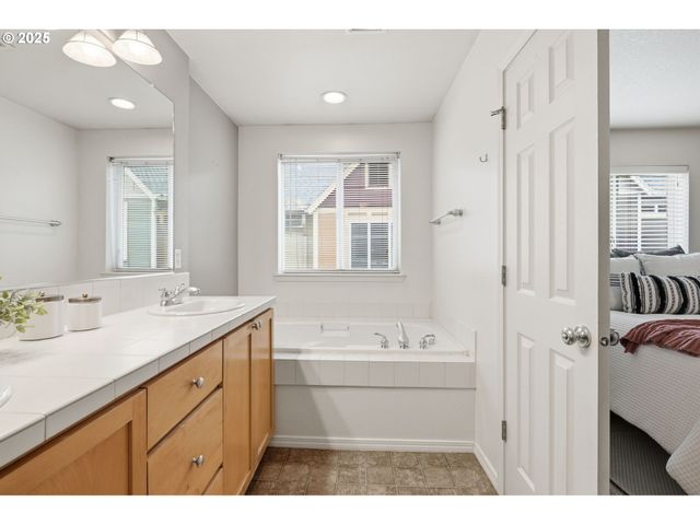 1706 Sw 172ND Ter, Beaverton, OR 97003