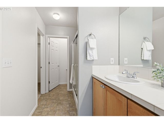 1706 Sw 172ND Ter, Beaverton, OR 97003