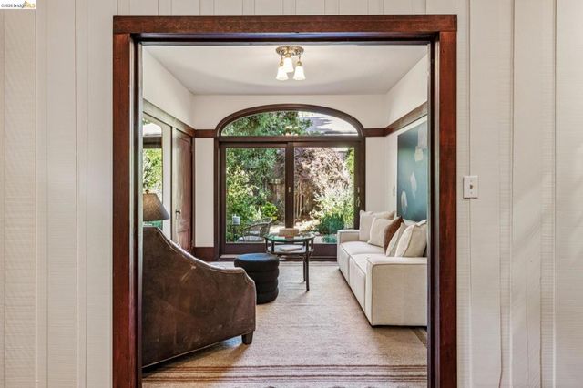 2953 Hillegass Ave, Berkeley, CA 94705