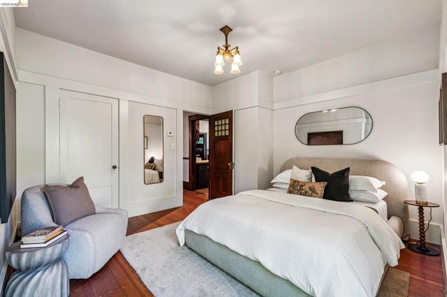 2953 Hillegass Ave, Berkeley, CA 94705