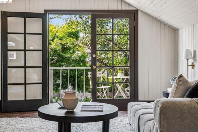 2953 Hillegass Ave, Berkeley, CA 94705