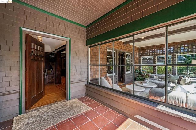 2953 Hillegass Ave, Berkeley, CA 94705