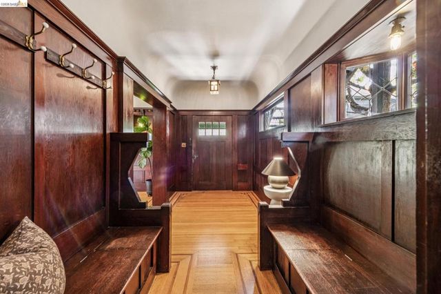 2953 Hillegass Ave, Berkeley, CA 94705