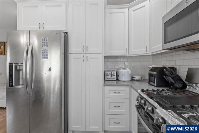 518 Red Cedar Ln NE, Salem, OR 97301
