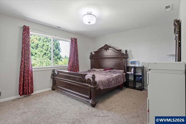 518 Red Cedar Ln NE, Salem, OR 97301