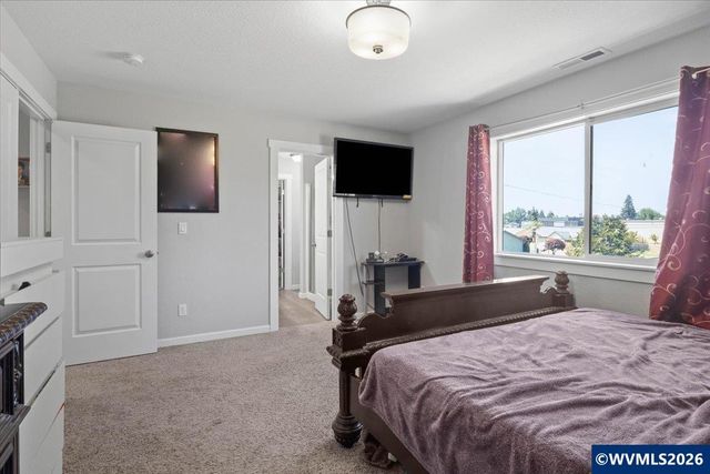 518 Red Cedar Ln NE, Salem, OR 97301