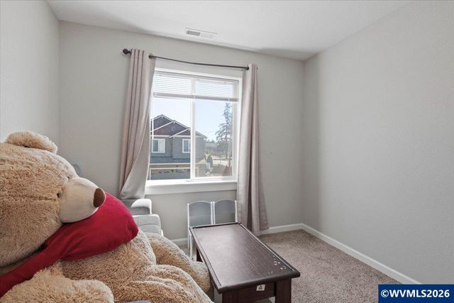 518 Red Cedar Ln NE, Salem, OR 97301