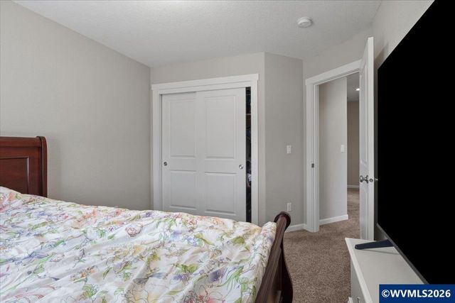 518 Red Cedar Ln NE, Salem, OR 97301