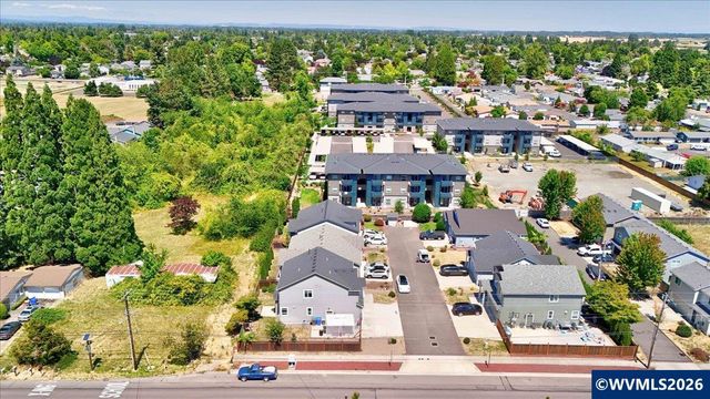 518 Red Cedar Ln NE, Salem, OR 97301