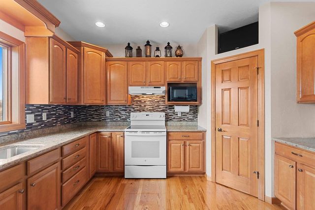 2594 MISTY RIVER LANE, De Pere, WI 54115