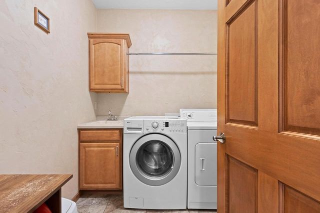 2594 MISTY RIVER LANE, De Pere, WI 54115