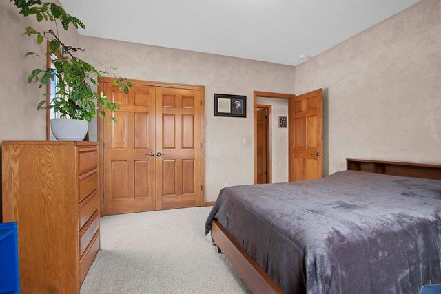 2594 MISTY RIVER LANE, De Pere, WI 54115