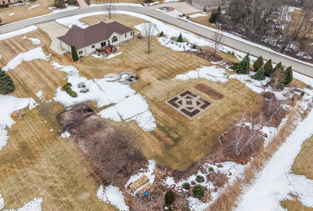 2594 MISTY RIVER LANE, De Pere, WI 54115