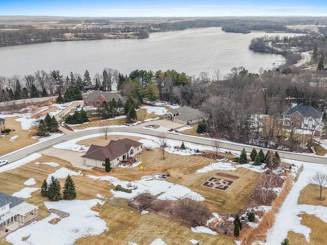 2594 MISTY RIVER LANE, De Pere, WI 54115