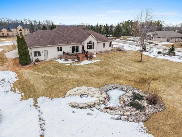 2594 MISTY RIVER LANE, De Pere, WI 54115