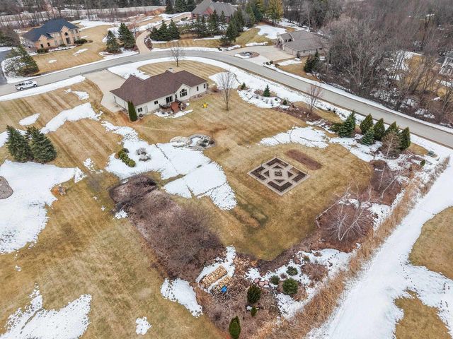 2594 MISTY RIVER LANE, De Pere, WI 54115