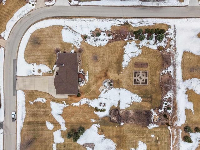 2594 MISTY RIVER LANE, De Pere, WI 54115