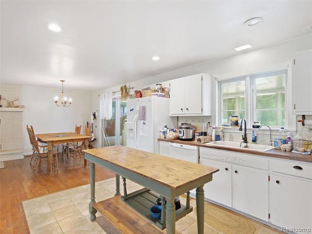 5370 Hollow Corners Road, Dryden, MI 48428