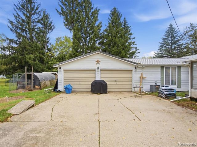 5370 Hollow Corners Road, Dryden, MI 48428