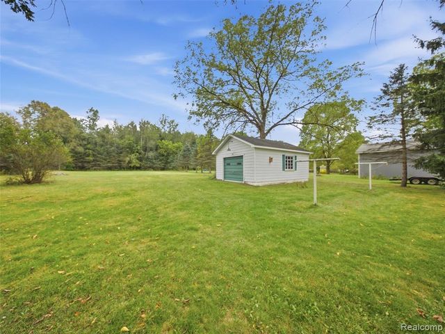 5370 Hollow Corners Road, Dryden, MI 48428