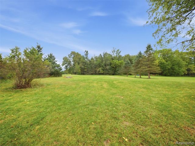 5370 Hollow Corners Road, Dryden, MI 48428