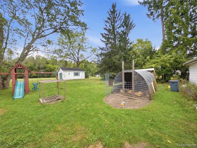 5370 Hollow Corners Road, Dryden, MI 48428
