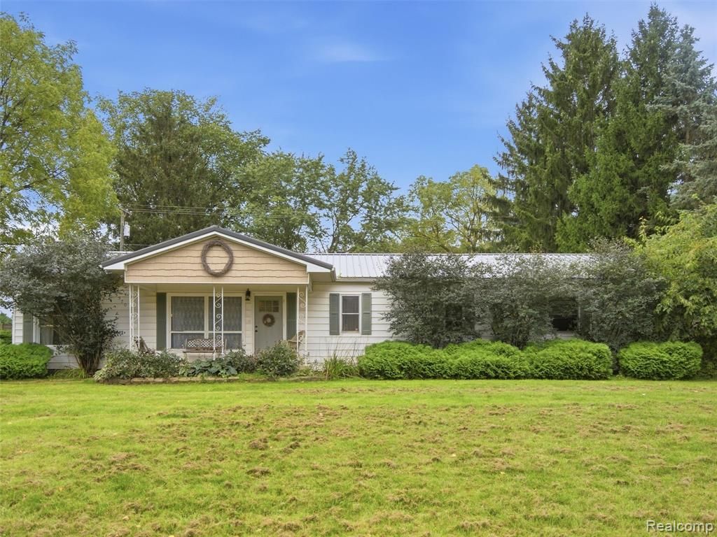 5370 Hollow Corners Road, Dryden, MI 48428