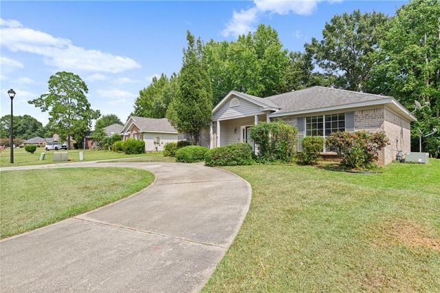 1772 Woodmont Drive, Semmes, AL 36575
