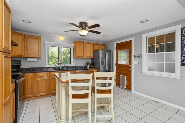 4 Lynn Ave, Plainville, MA 02762