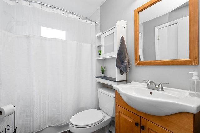 4 Lynn Ave, Plainville, MA 02762