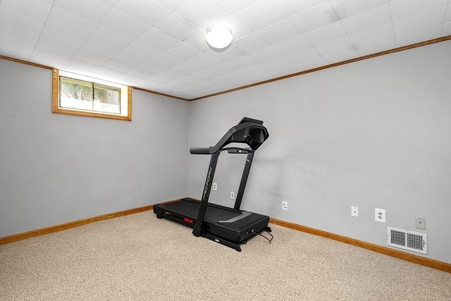 4 Lynn Ave, Plainville, MA 02762
