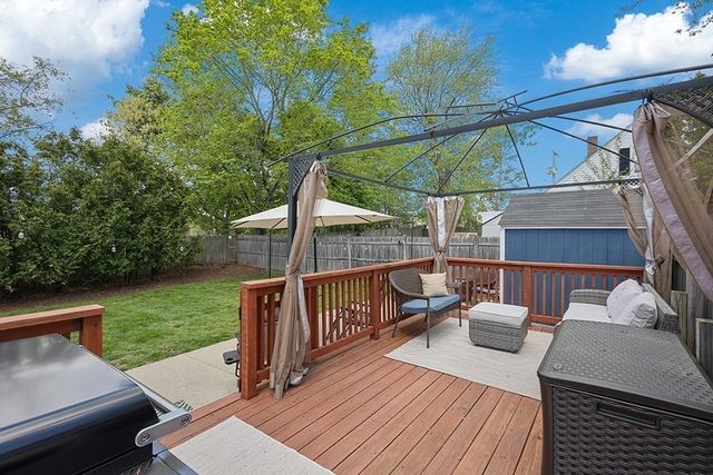 4 Lynn Ave, Plainville, MA 02762