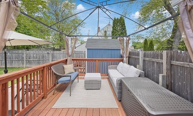 4 Lynn Ave, Plainville, MA 02762