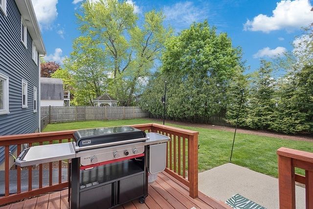 4 Lynn Ave, Plainville, MA 02762