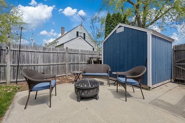 4 Lynn Ave, Plainville, MA 02762