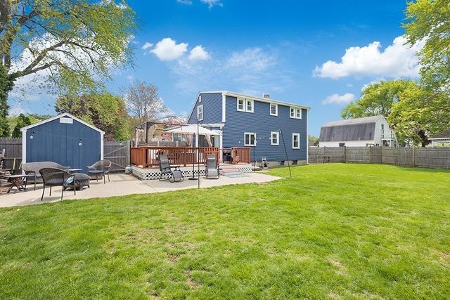 4 Lynn Ave, Plainville, MA 02762