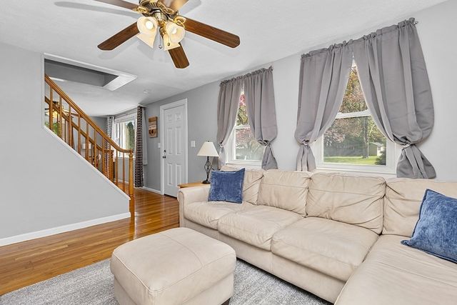 4 Lynn Ave, Plainville, MA 02762