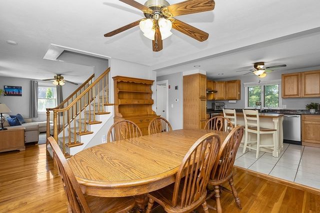 4 Lynn Ave, Plainville, MA 02762