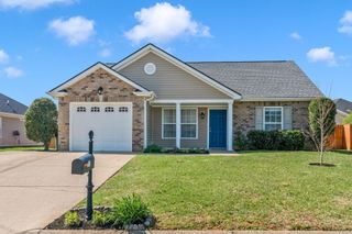 111 Blossom Ct, White House, TN 37188