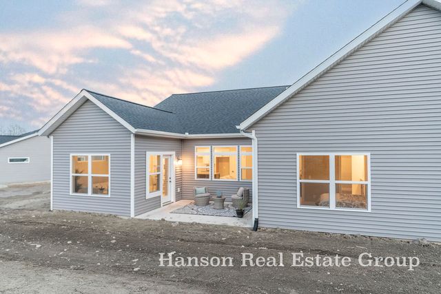 1398 Center Hill Road SE 51, Lowell, MI 49331