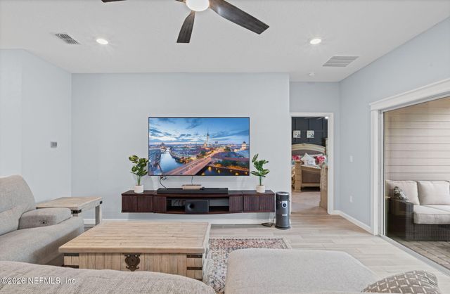 9936 PAVNES CREEK Drive, Jacksonville, FL 32222