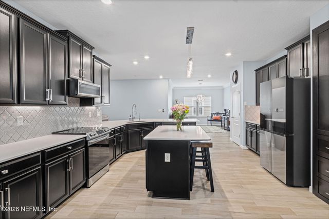 9936 PAVNES CREEK Drive, Jacksonville, FL 32222