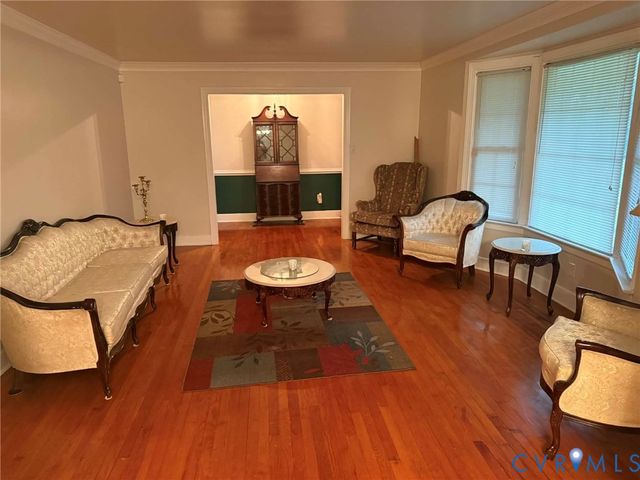 8295 Franklin Ln, Hanover, VA 23111