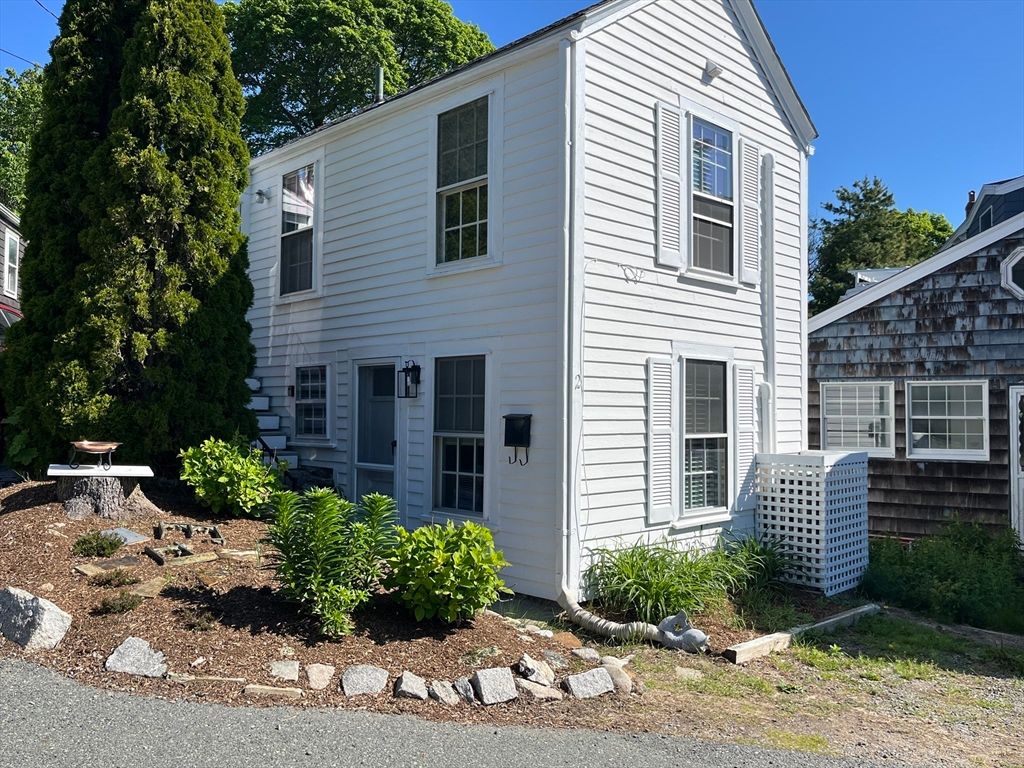 2 Highland St 1, Rockport, MA 01966