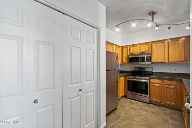 20100 N 78TH Place 1051, Scottsdale, AZ 85255