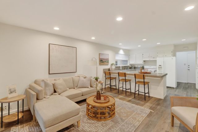 1076 Sand Bar Cir, Carmichael, CA 95608