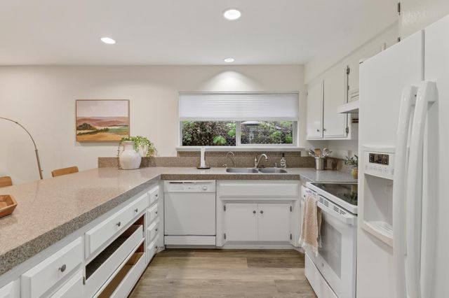 1076 Sand Bar Cir, Carmichael, CA 95608