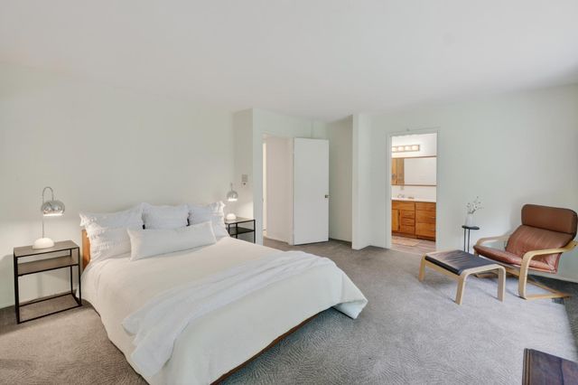 1076 Sand Bar Cir, Carmichael, CA 95608