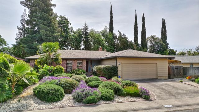 1076 Sand Bar Cir, Carmichael, CA 95608